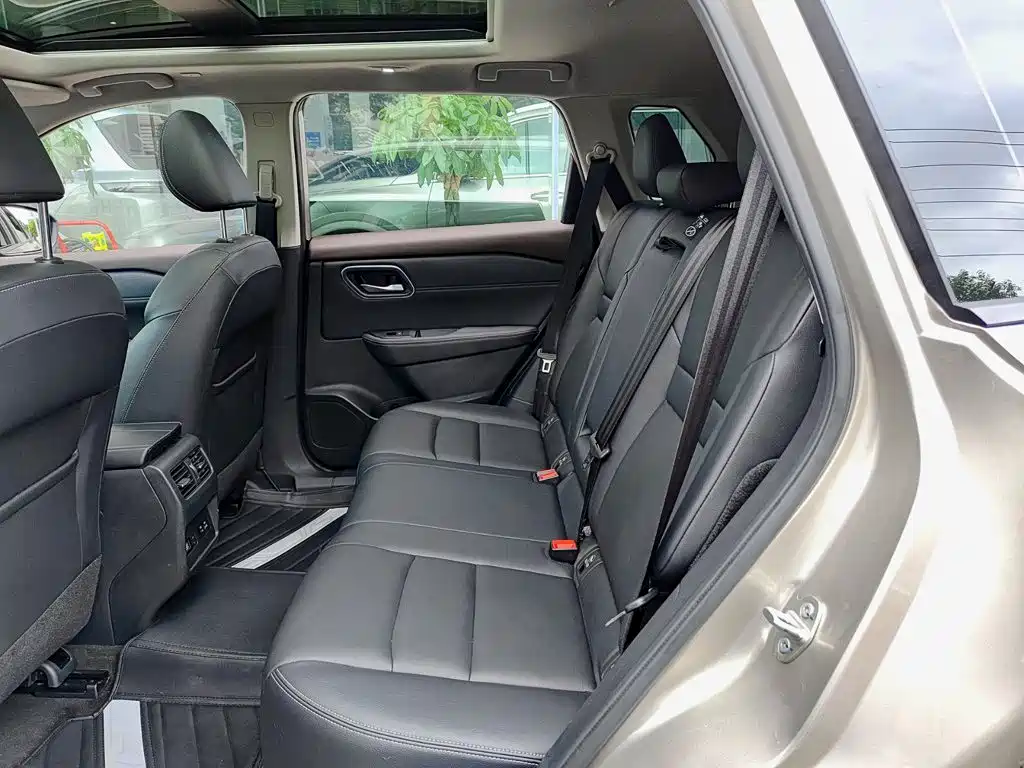 Nissan X-Trail — миниатюра 8