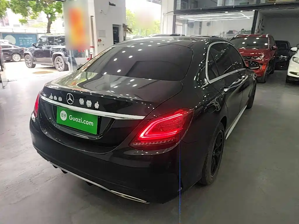 Mercedes-Benz C-Class — миниатюра 7