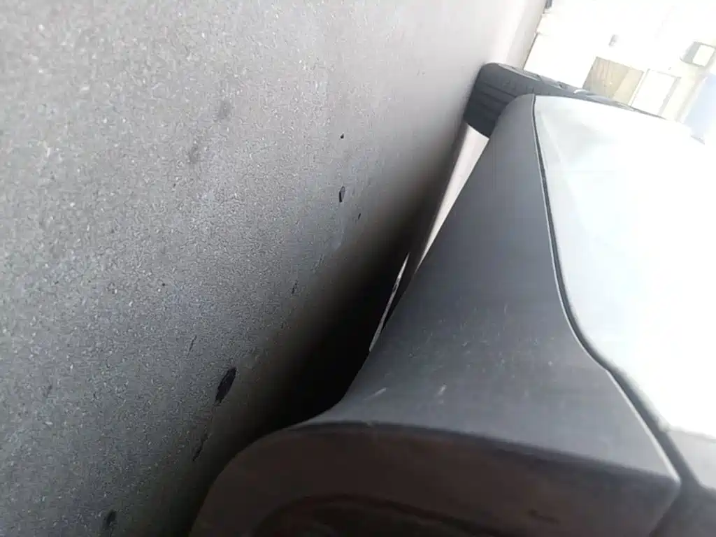 Tesla Model Y — миниатюра 22