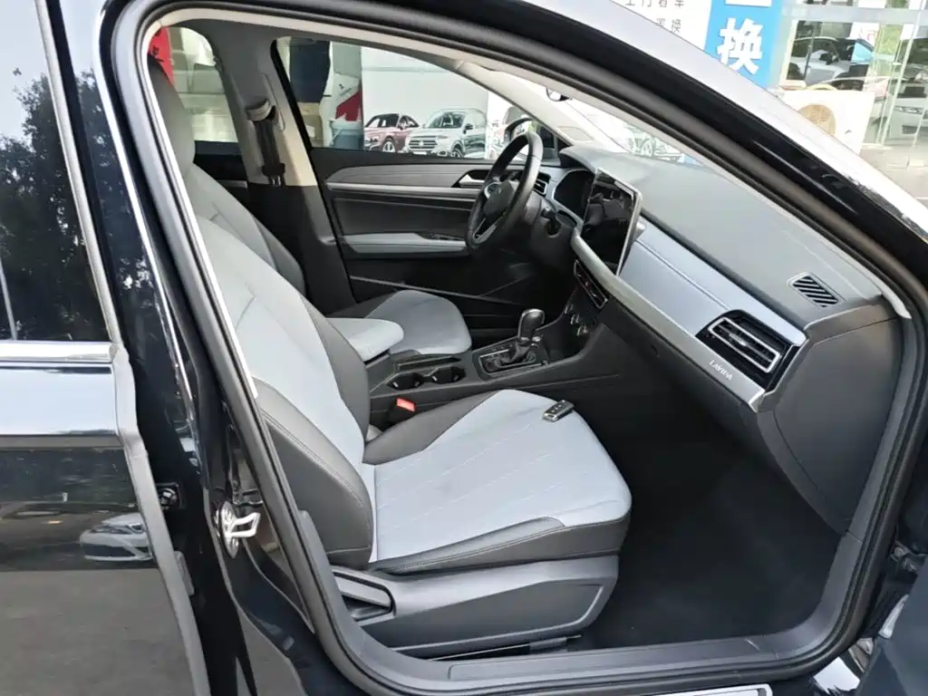 Volkswagen Lavida — миниатюра 25