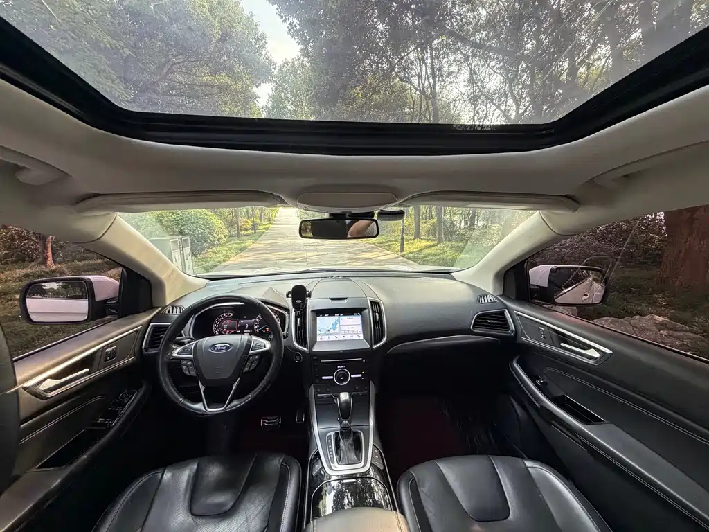 Ford Edge — миниатюра 8