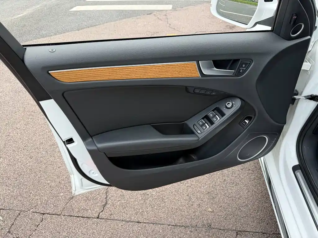 Audi A4L — миниатюра 6