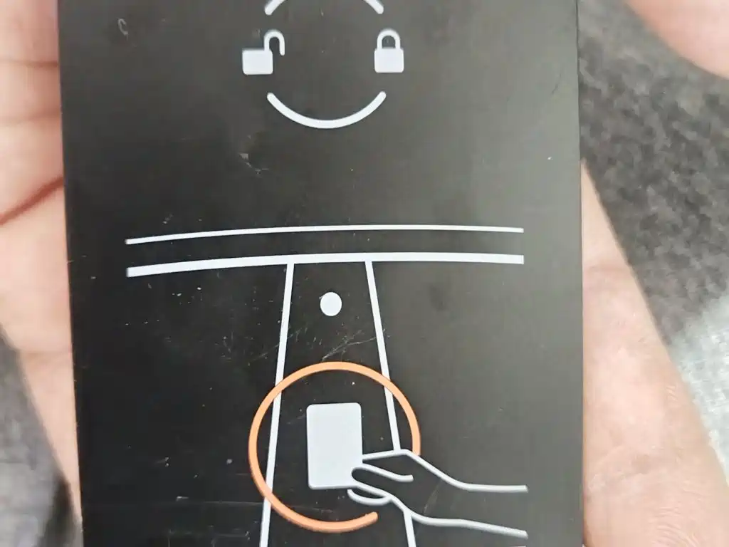 Tesla Model 3 — миниатюра 9