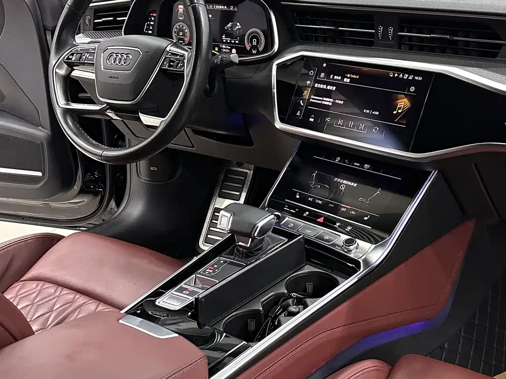 Audi A7L 2024 45 TFSI quattro S-line