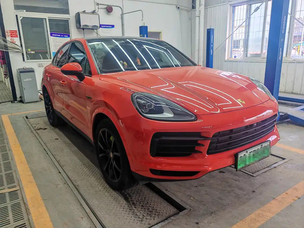 Porsche Cayenne Hybrid — миниатюра 2
