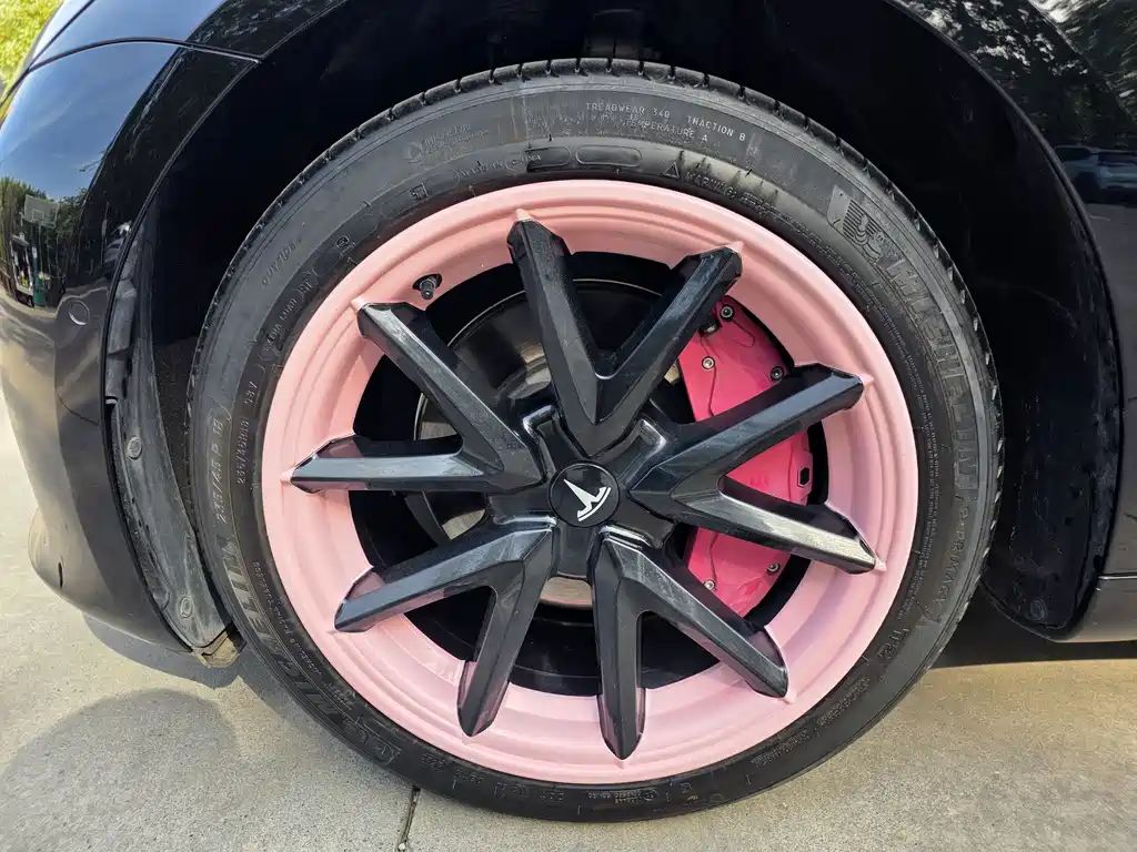Tesla Model 3 — миниатюра 6