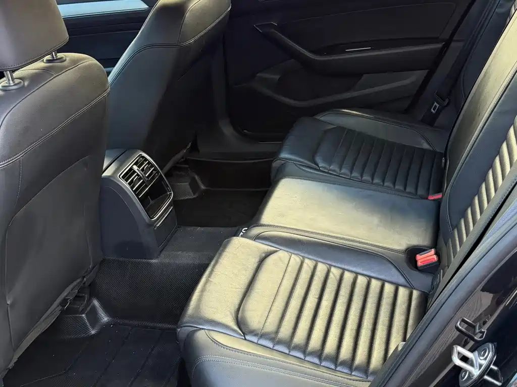 Volkswagen Magotan — миниатюра 7
