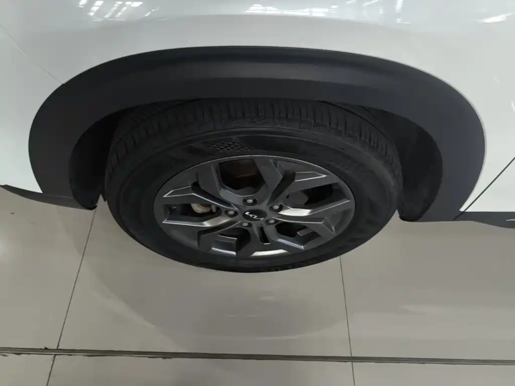 Kia Seltos — миниатюра 23