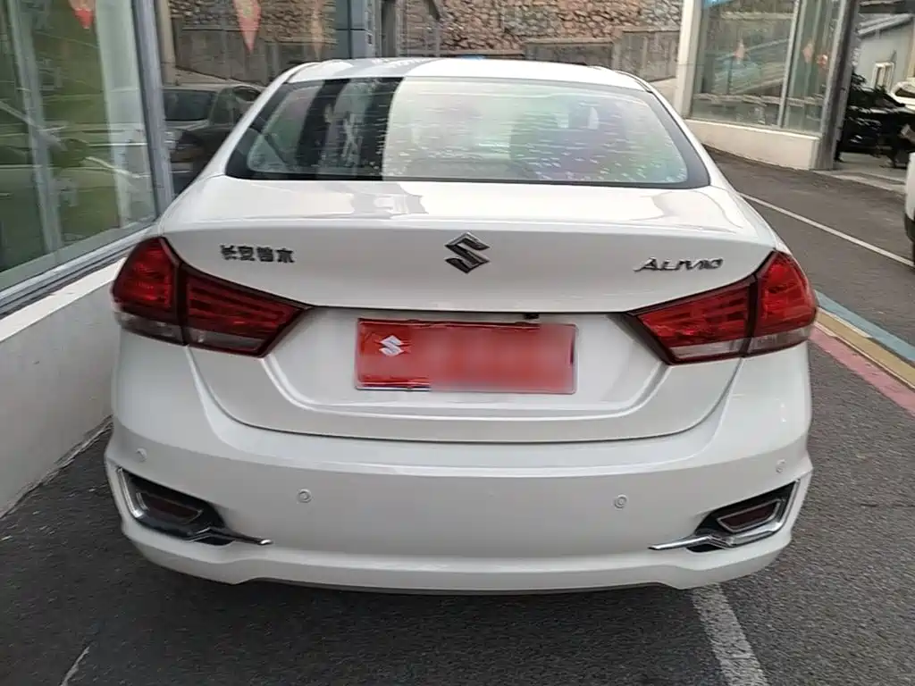 Suzuki Alivio — миниатюра 6