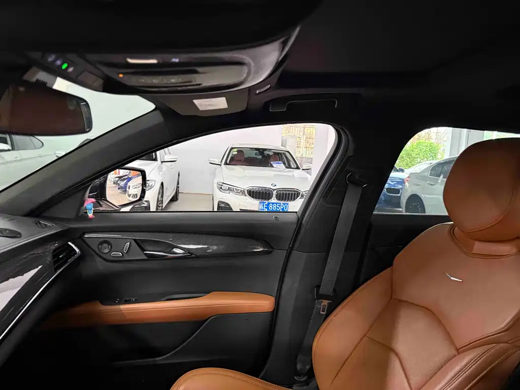 Cadillac CT6 — миниатюра 13