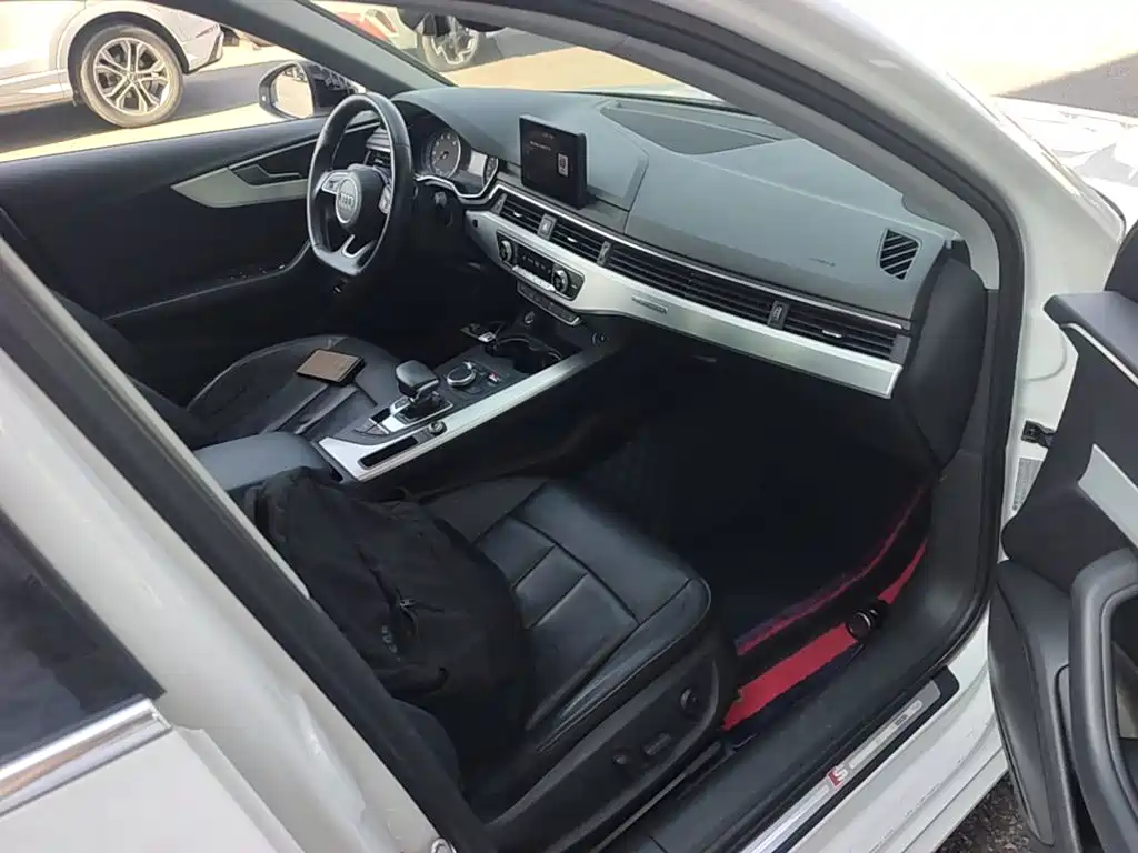 Audi A4L — миниатюра 9