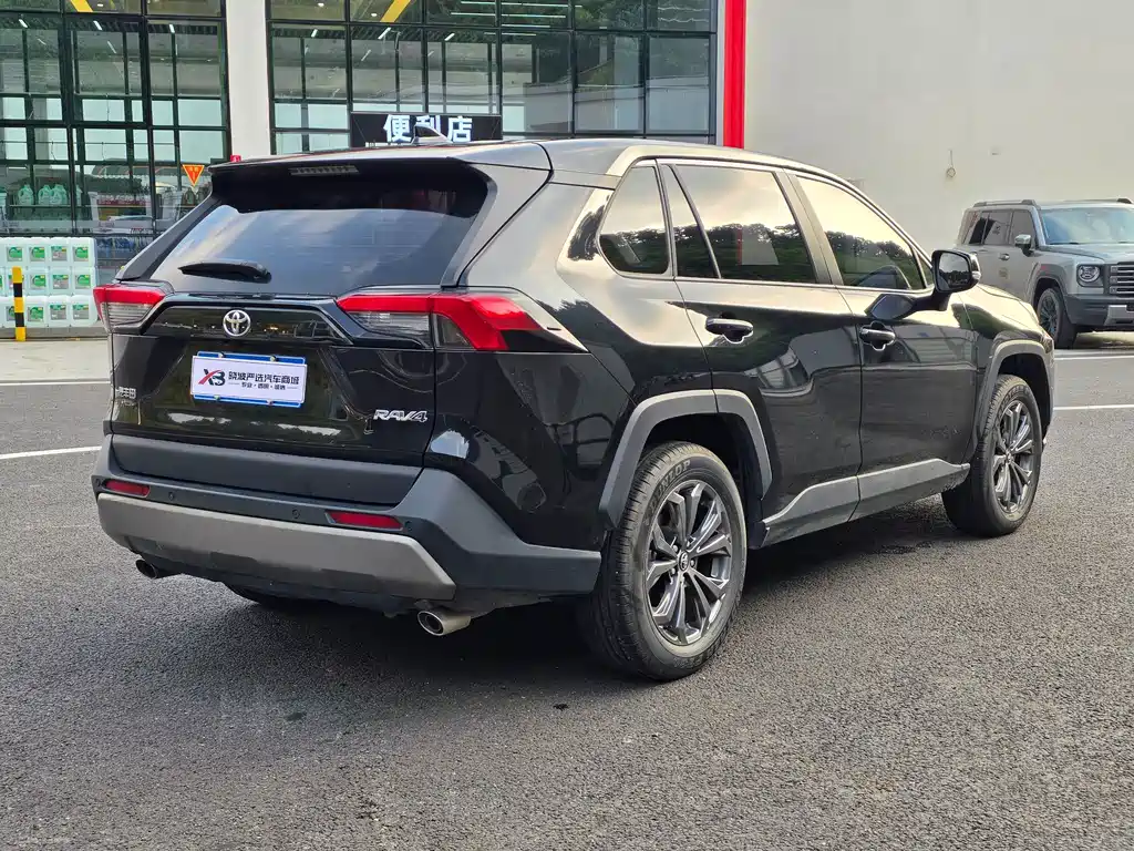 Toyota RAV4 — миниатюра 14