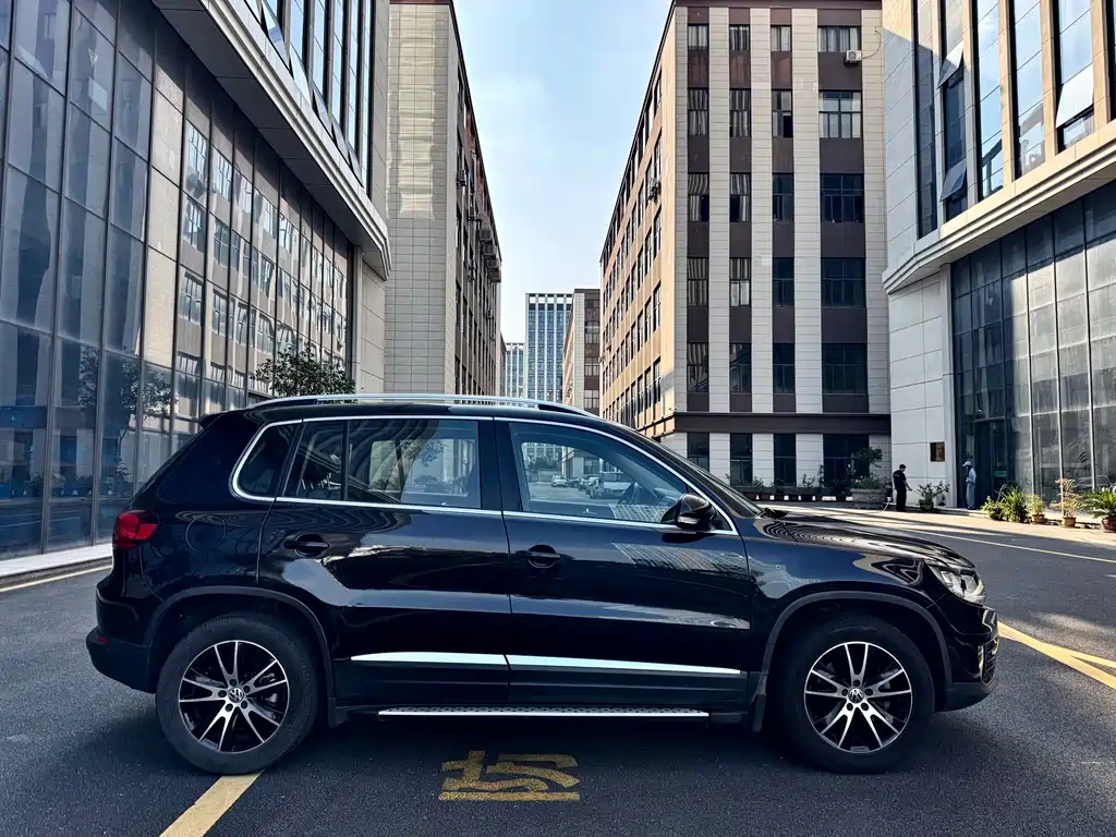 Volkswagen Tiguan — миниатюра 4