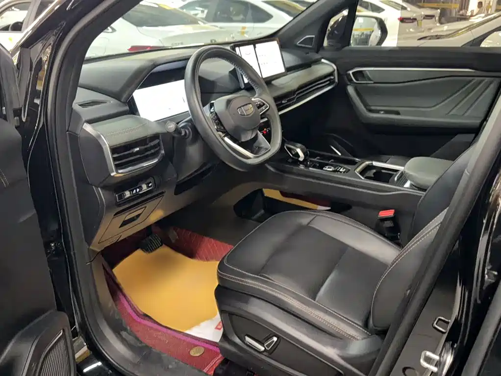 Geely Haoyue L — миниатюра 16