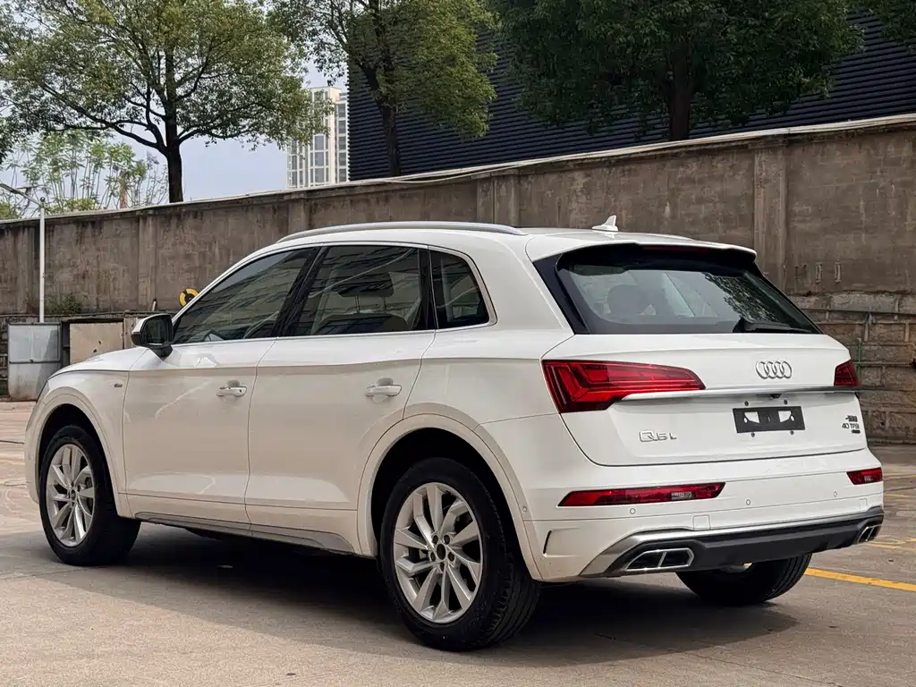 Audi Q5L 2022 40T Luxury