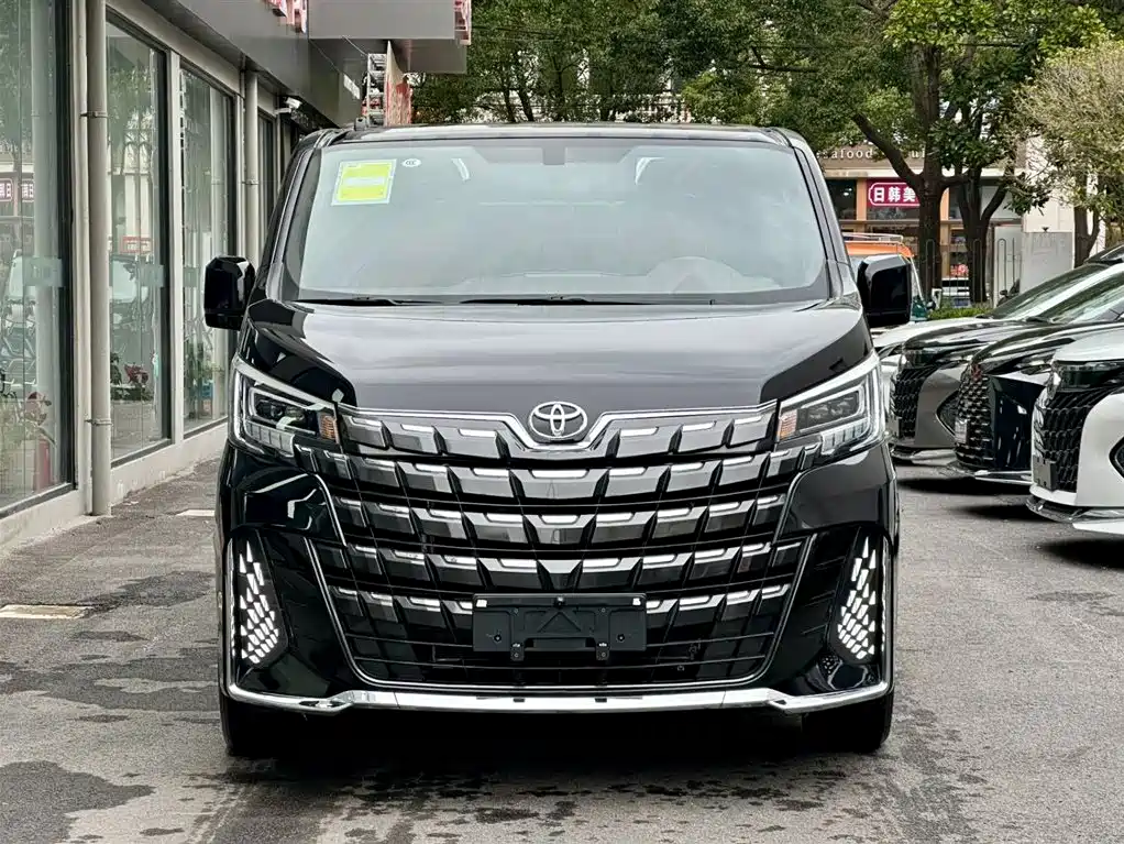 Toyota HiAce 2025 3.5L AT
