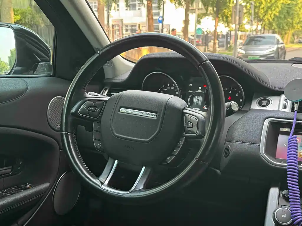 Land Rover Evoque — миниатюра 10