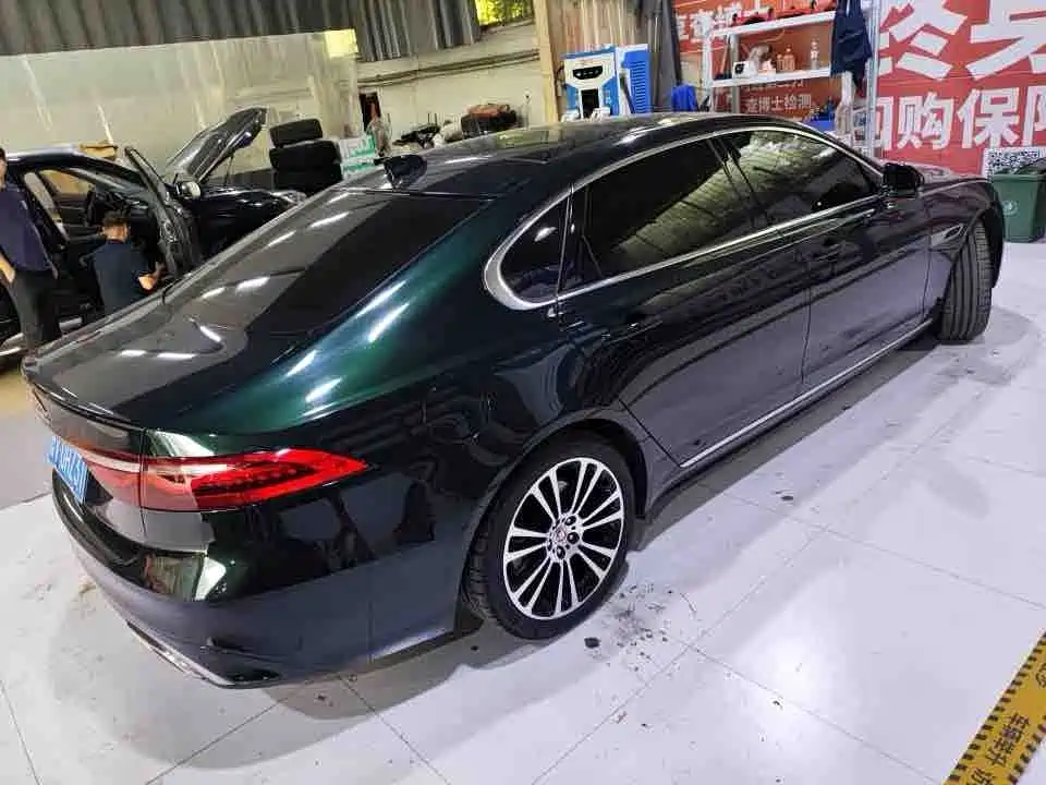 Jaguar XFL — миниатюра 2