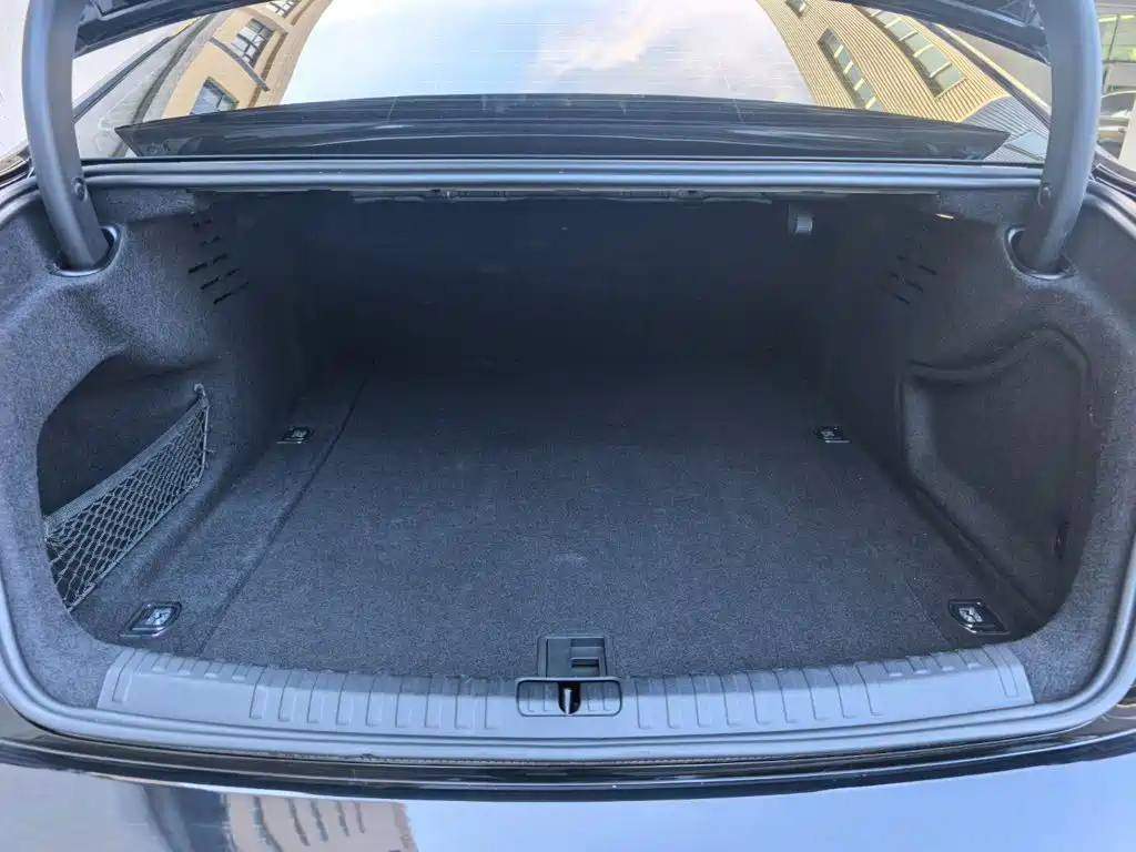 Audi A6L — миниатюра 15