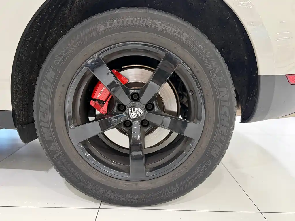 Porsche Macan — миниатюра 16
