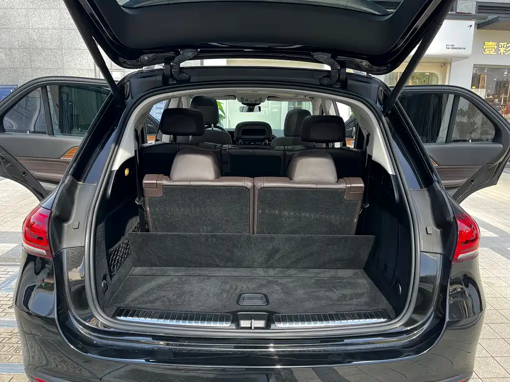 Mercedes-Benz GLE (Import) — миниатюра 20