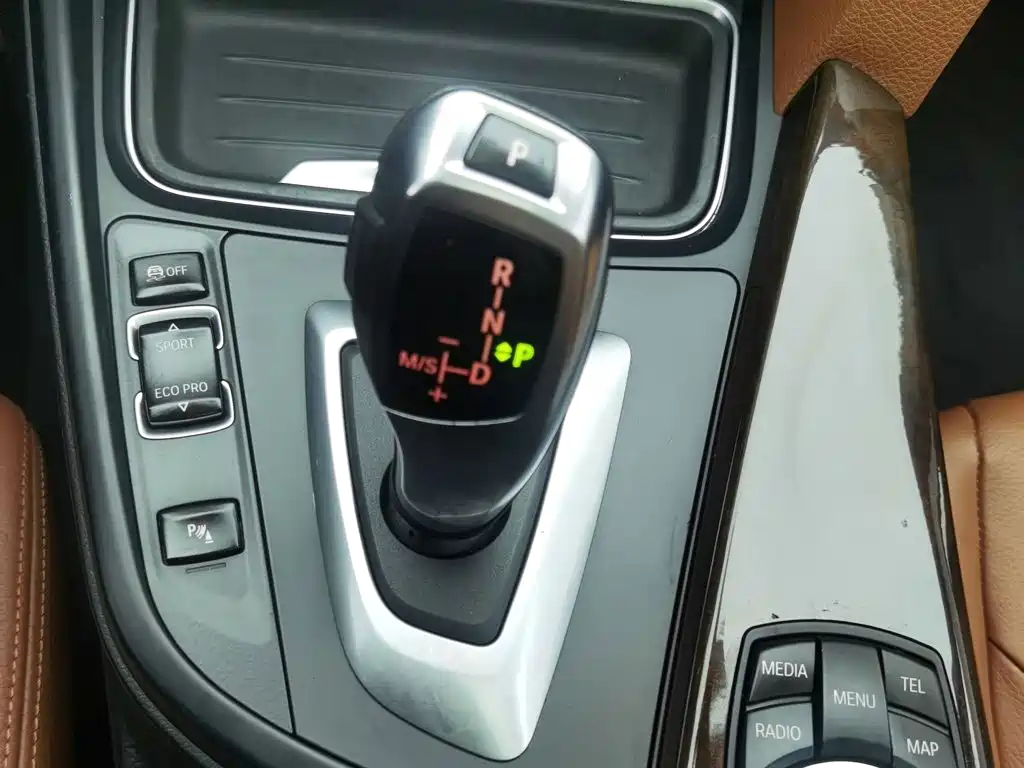 BMW 3 Series — миниатюра 13