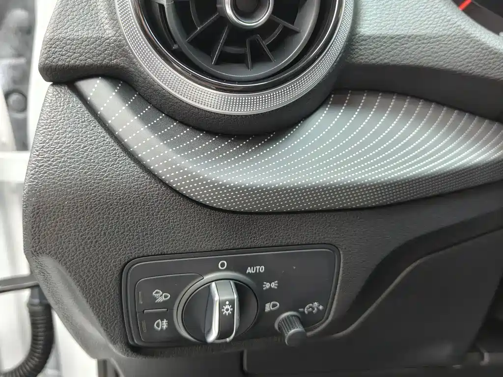 Audi Q2L — миниатюра 9