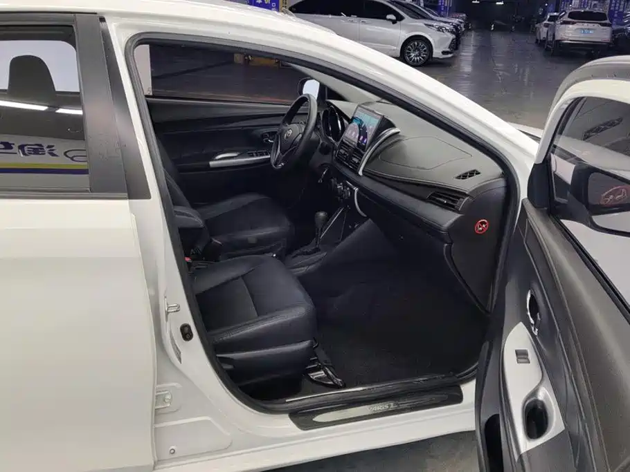 Toyota Yaris L — миниатюра 8