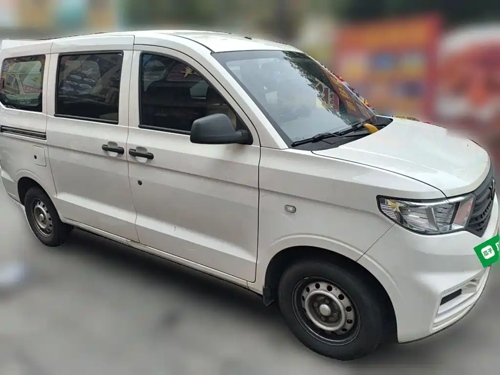 Wuling Hongguang V — миниатюра 24