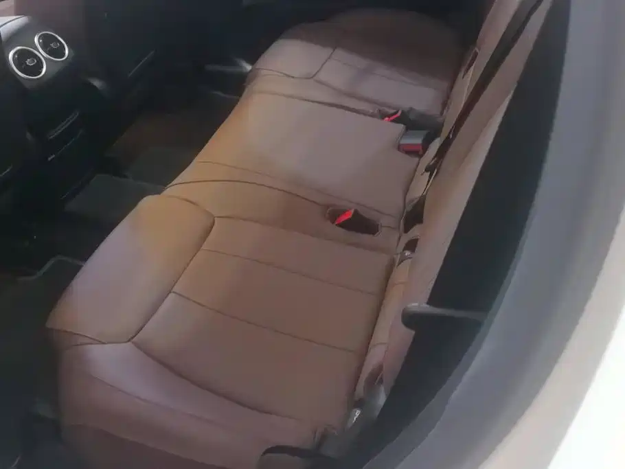 Mercedes-Benz GLB — миниатюра 11