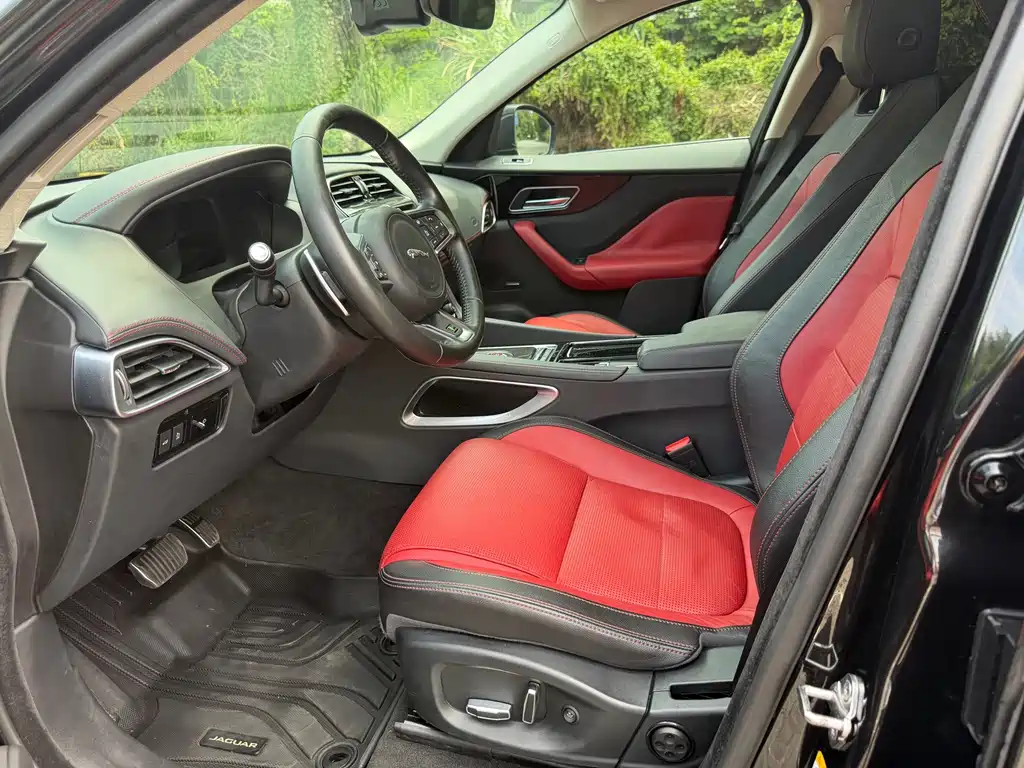 Jaguar F-PACE — миниатюра 4