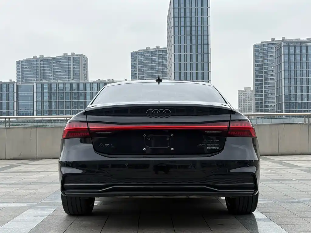 AUDI A7L