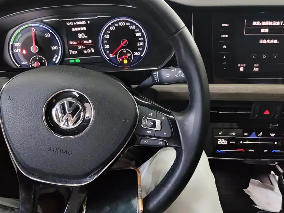 Volkswagen Passat PHEV — миниатюра 12