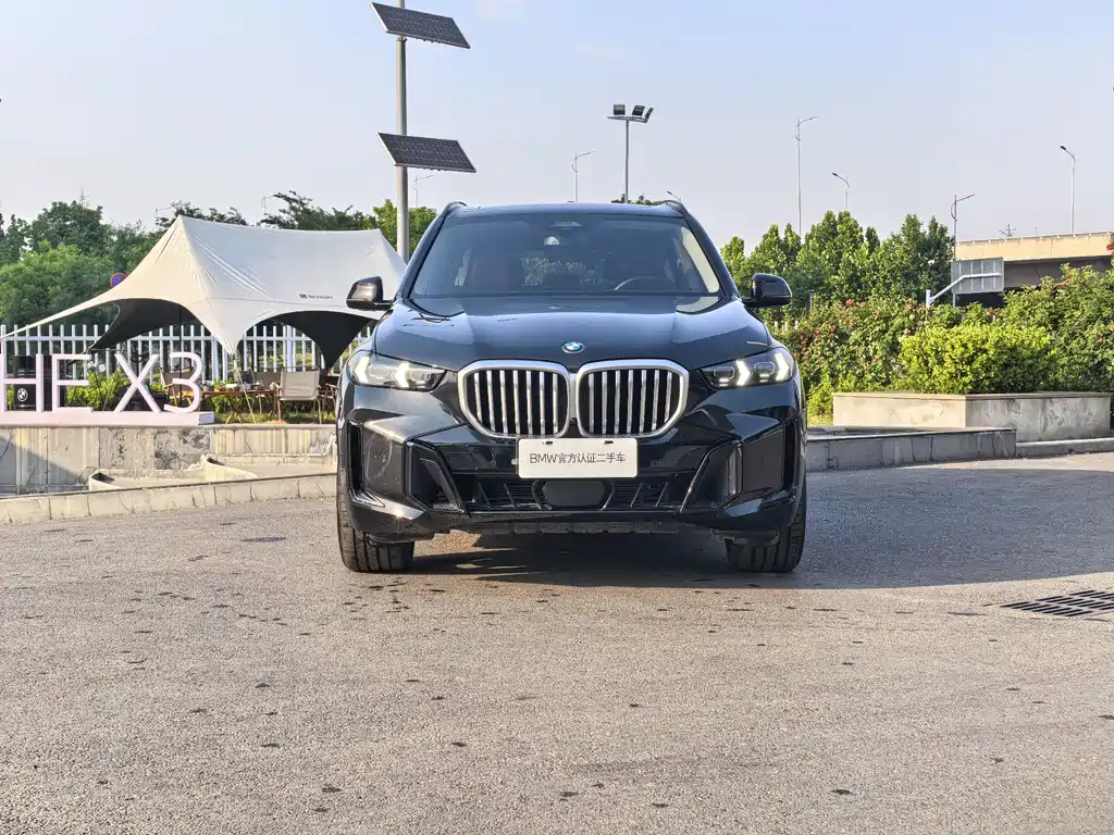 BMW X5 2025 xDrive 40Li M Sport