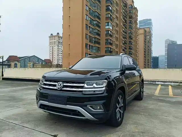 VOLKSWAGEN TOURANG 2020