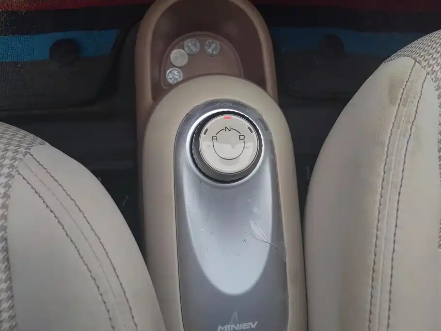 Wuling MINIEV — миниатюра 16