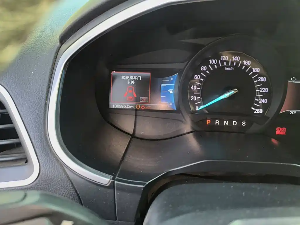 Ford Edge — миниатюра 8