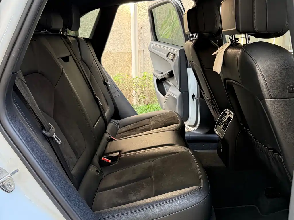 Porsche Macan — миниатюра 15
