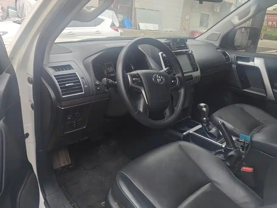 Toyota Prado — миниатюра 12