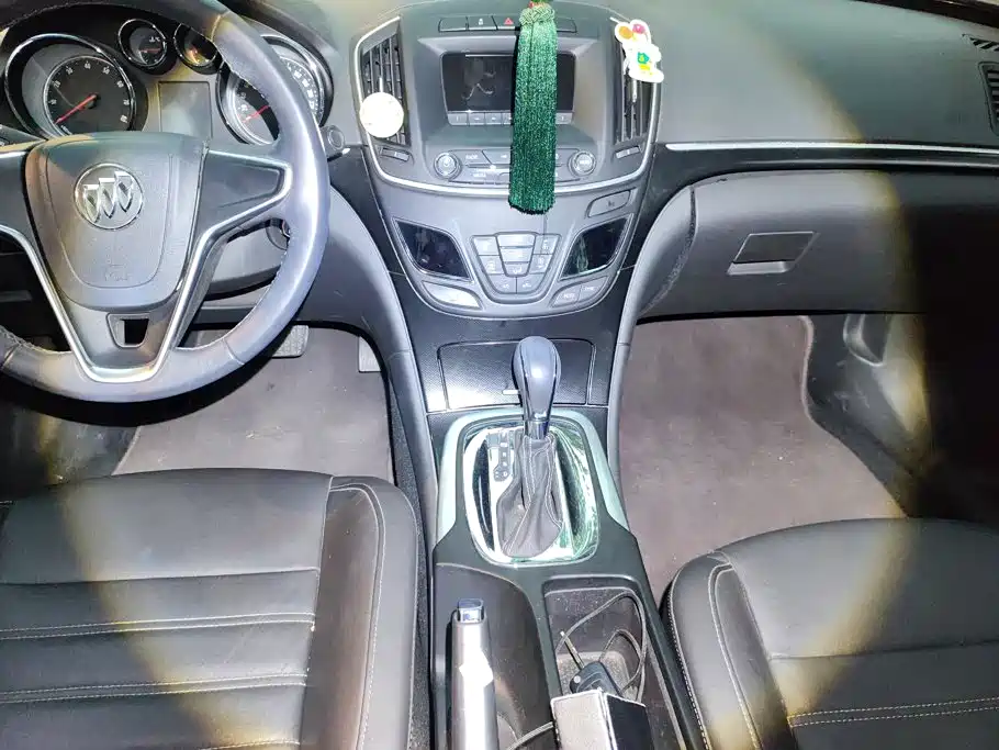 Buick Regal — миниатюра 13