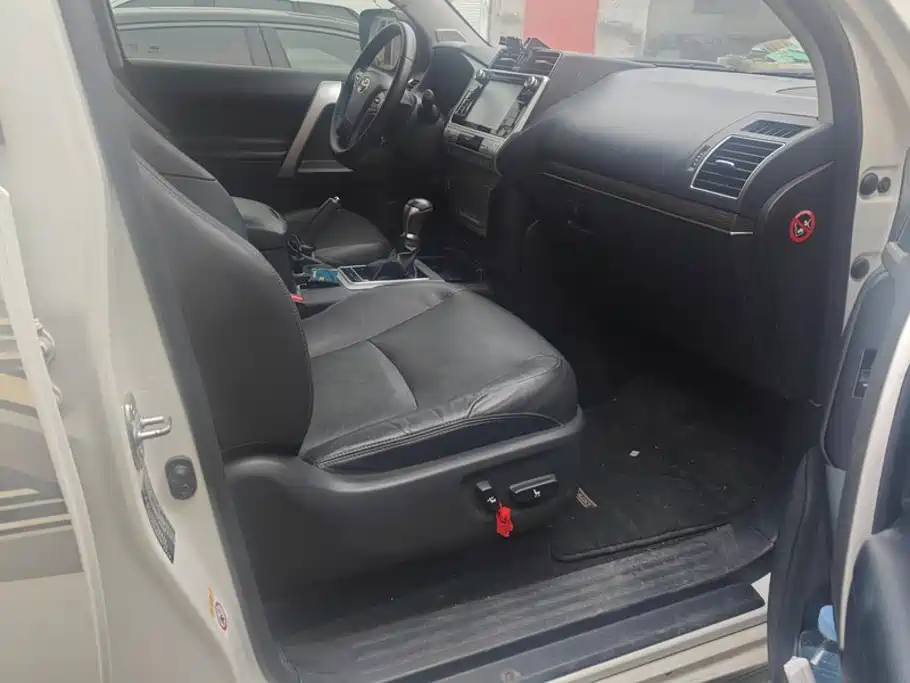 Toyota Prado — миниатюра 8