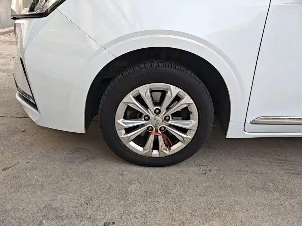 Wuling Jiachen — миниатюра 23