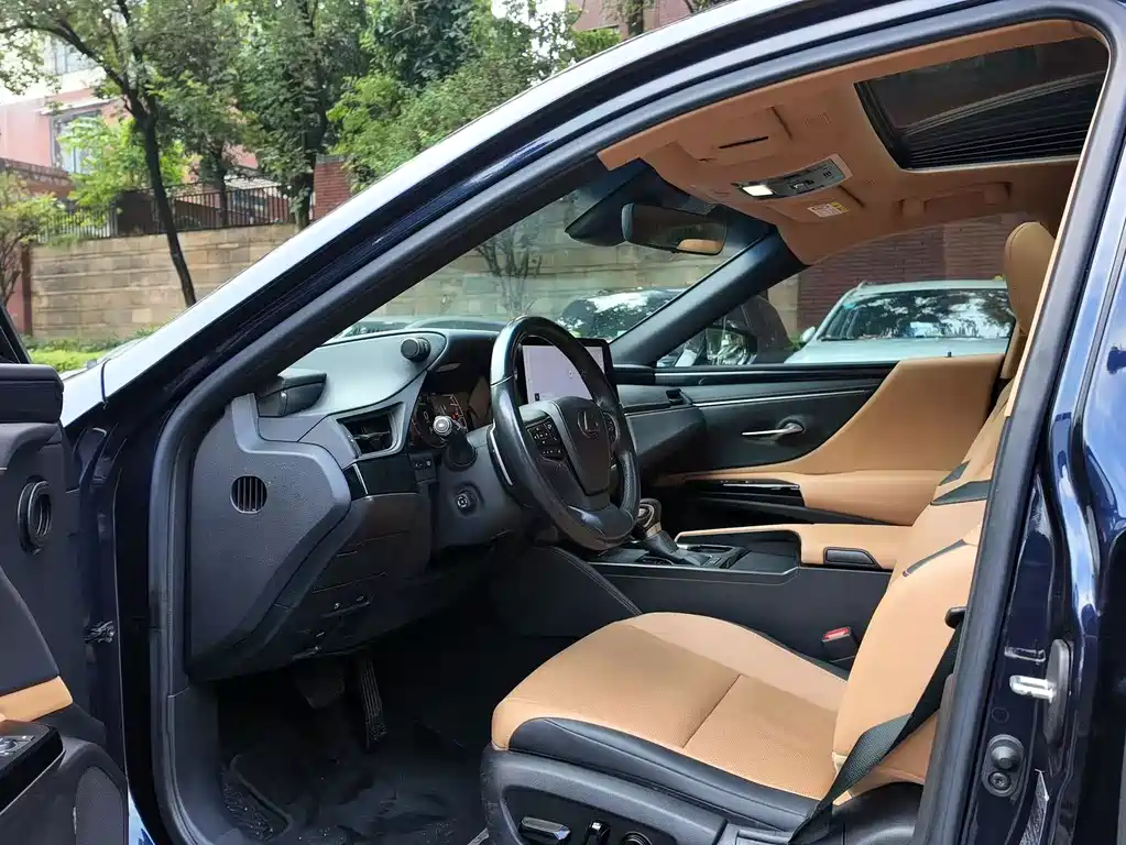 Lexus ES — миниатюра 6