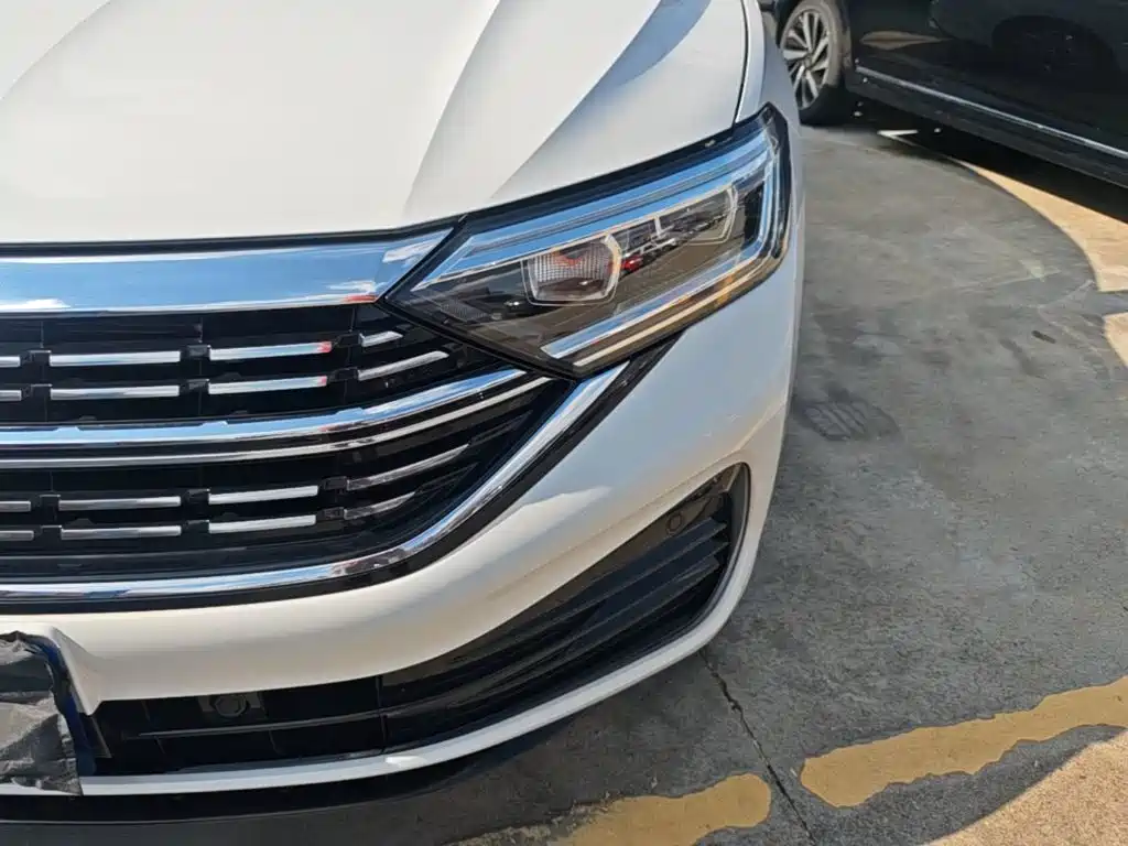 Volkswagen Sagitar — миниатюра 24