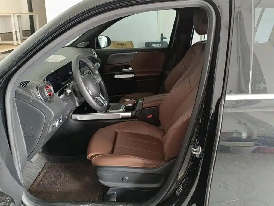 Mercedes-Benz GLB — миниатюра 9