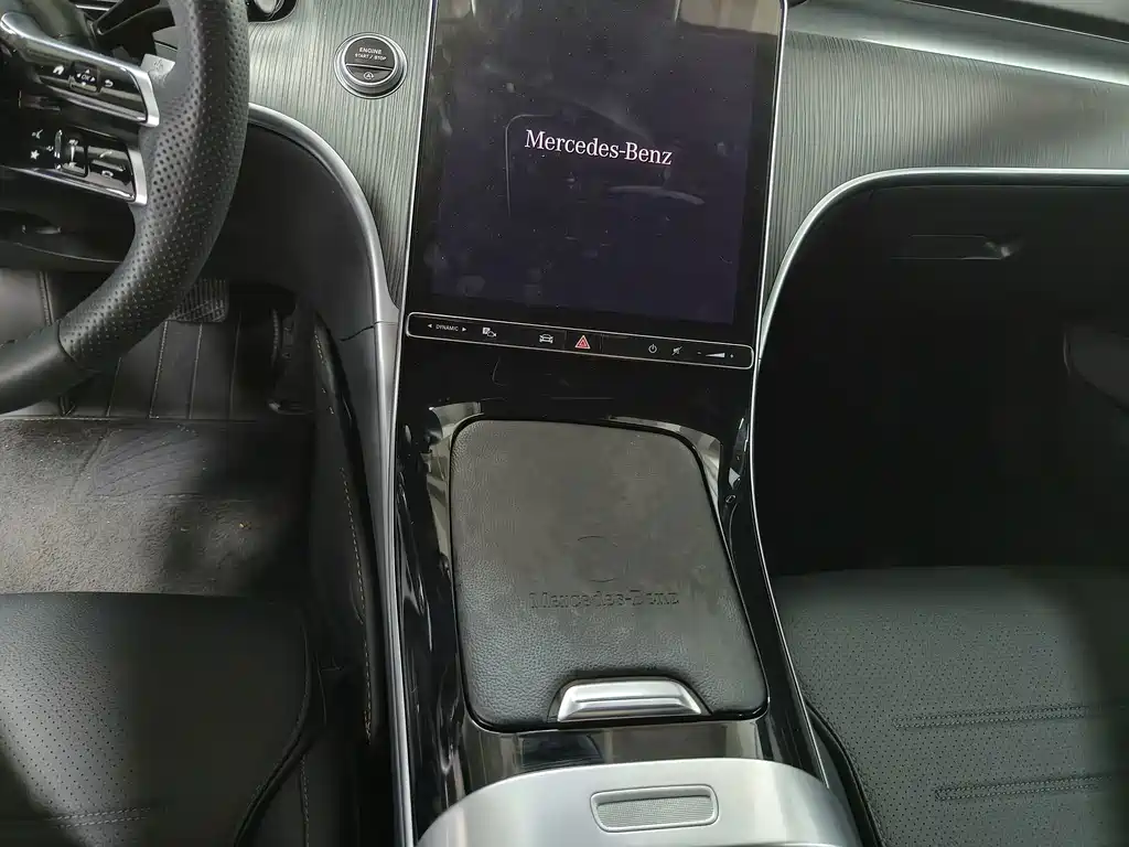 Mercedes-Benz C-Class — миниатюра 8