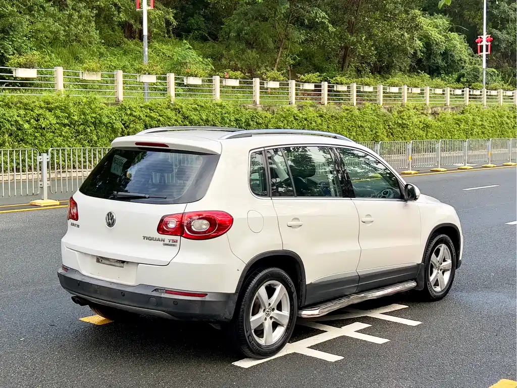 Volkswagen Tiguan 2012 1.8TSI AT