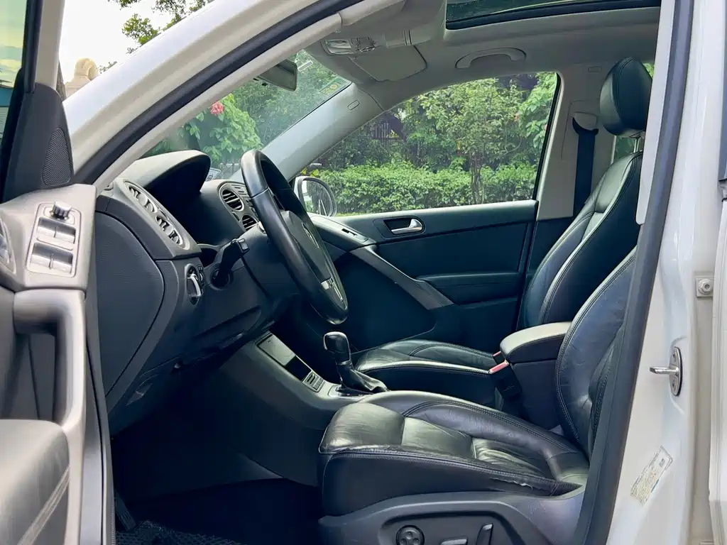Volkswagen Tiguan 2012 1.8TSI AT