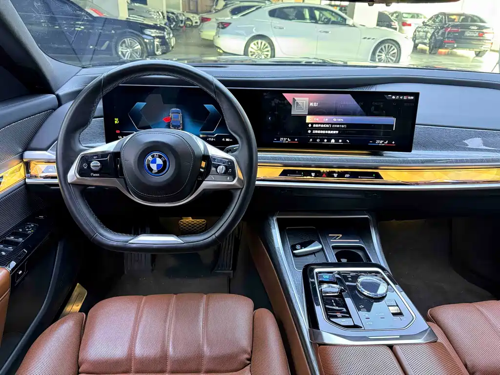 BMW i7 — миниатюра 17