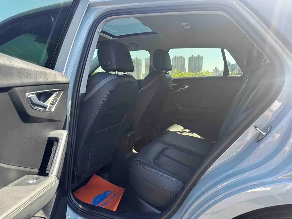 Audi Q2L — миниатюра 8